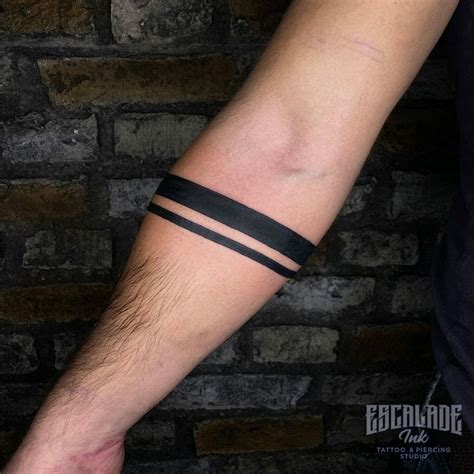 66 Amazing Armband Tattoo Ideas + Their Meanings